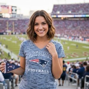 NFL Team Apparel Patriots V-Neck Tee